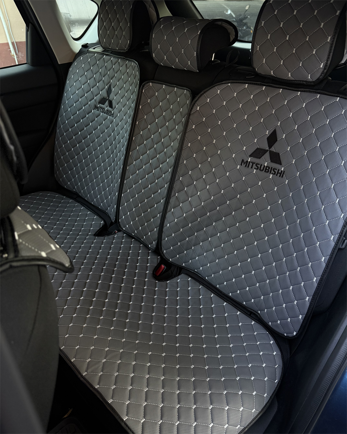 Комплект накидок на передні та задні сидіння (темно сірий еко шкіра) Mitsubishi