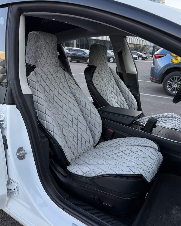 Комплект цільних накидок на передні та задні сидіння Tesla (світло сірий велюр)